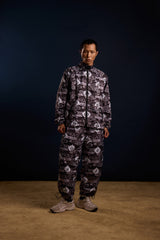 [UNISEX] TOMAS TOMAS X LOCO MOSQUITO DRAWSTRING CUFF SPORTSWEAR TROUSERS (BLACK / GREY): Alternate View #10