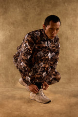 [UNISEX] TOMAS TOMAS X LOCO MOSQUITO DRAWSTRING CUFF SPORTSWEAR TROUSERS (BLACK / BROWN): Alternate View #15